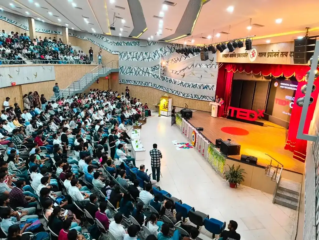 Audience deeply engaged during Ritwik Joshi